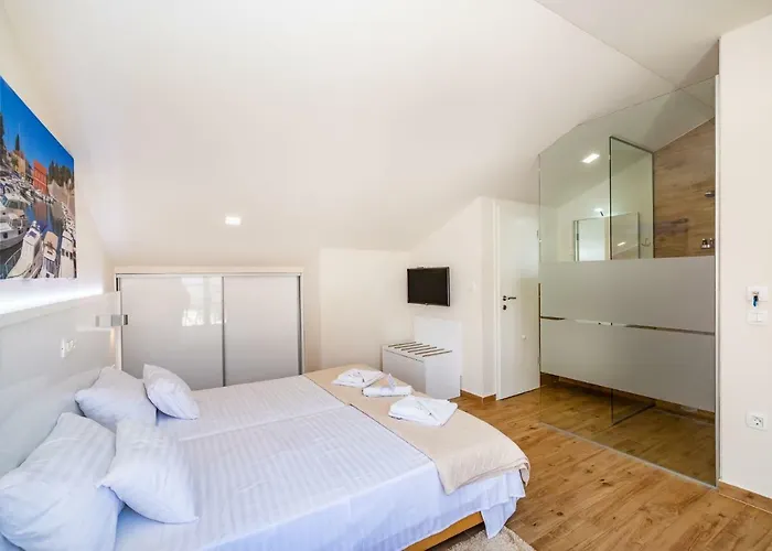 Idassa Atrium Rooms